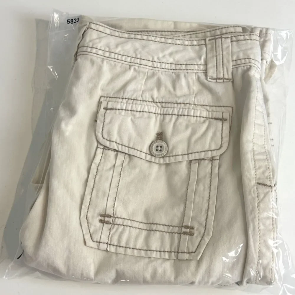 Eddie Bauer 11” Cargo Shorts Putty 4